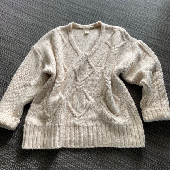 H&M Cable Knit V-Neck Sweater - Picture 4 of 14